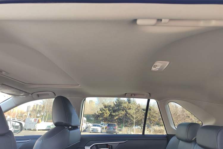 Used Toyota RAV4 2022 2.0L CVT Two-Wheel Drive Fashion Plus Edition