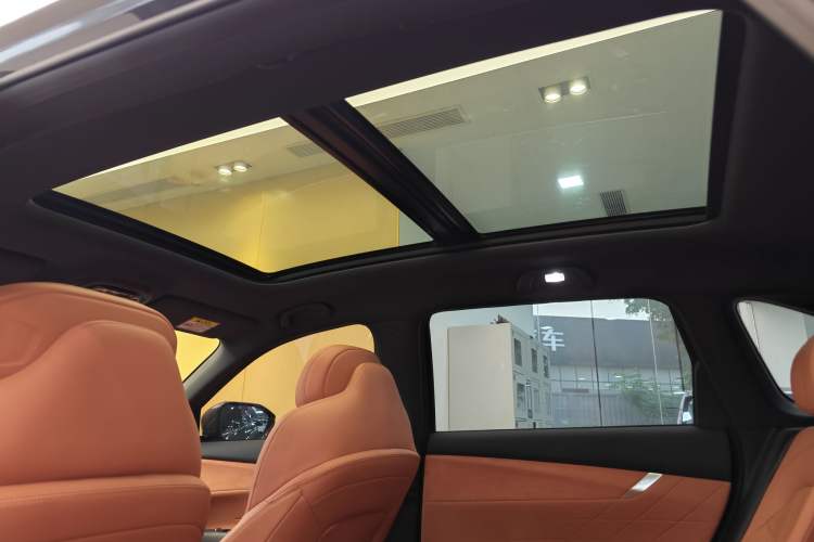 Used CHANGAN CS75 PLUS 2025 4th Generation 1.5T New Blue Whale Smart Flagship Version Headliner