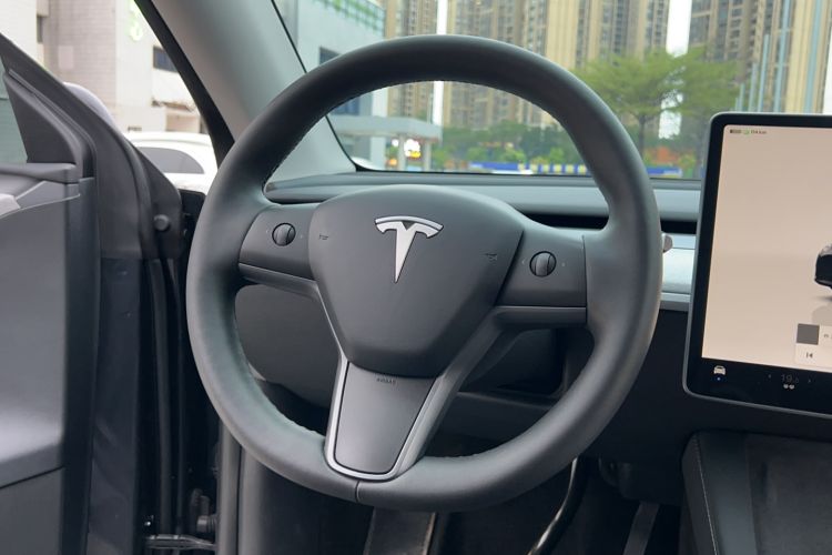 Used Tesla Model Y 2024 Rear-Wheel-Drive Version