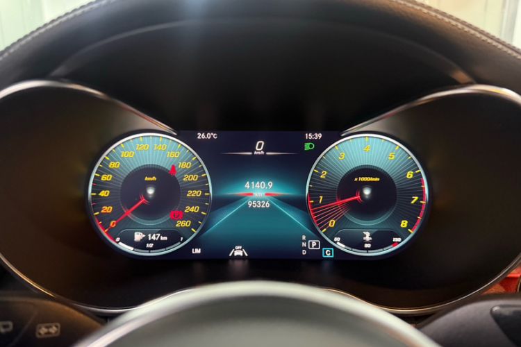 Used Mercedes-Benz GLC 2021 GLC 300 L 4MATIC Dynamic Model Odometer Close Up