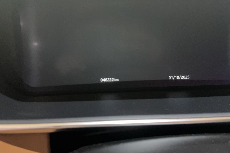 Used Land Rover Range Sport 2022 3.0 L6 YAO Black Edition Odometer Close Up