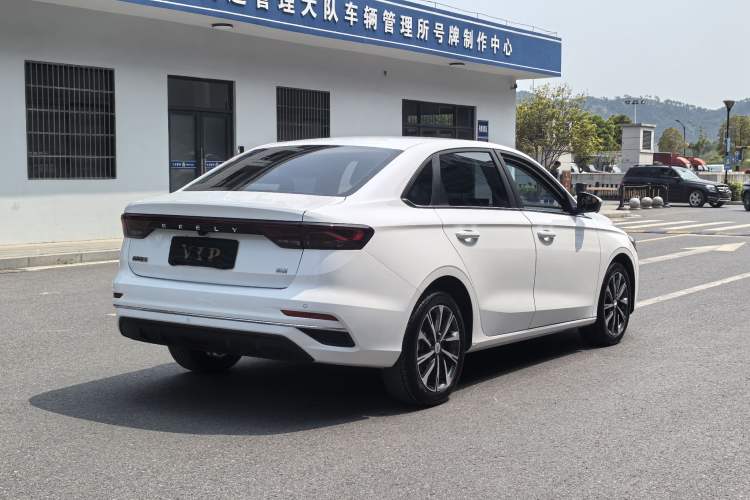 Used Geely Auto Emgrand 2026 Model 4th Generation 4 Millionth Anniversary Edition 1.5L CVT Feiyue Edition Exterior 6