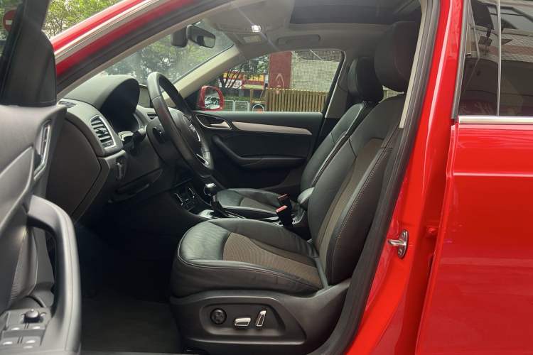 Used Audi Q3 2017 30 TFSI Sport Edition Interior 2