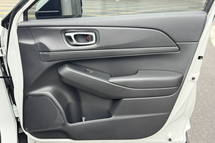 Used Honda Vezel 2023 1.5L CVT Tech Edition Interior 9