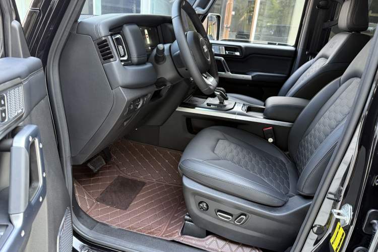 Used 212 T01 2024 2.0T Mechanic