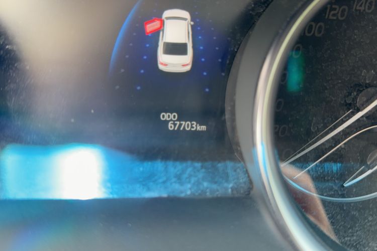 Used Toyota Camry 2019 2.5G Luxury Edition China VI Standard Odometer Close Up