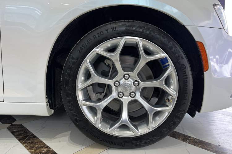 Used Chrysler 300C 2016 3.0L Supreme Edition
