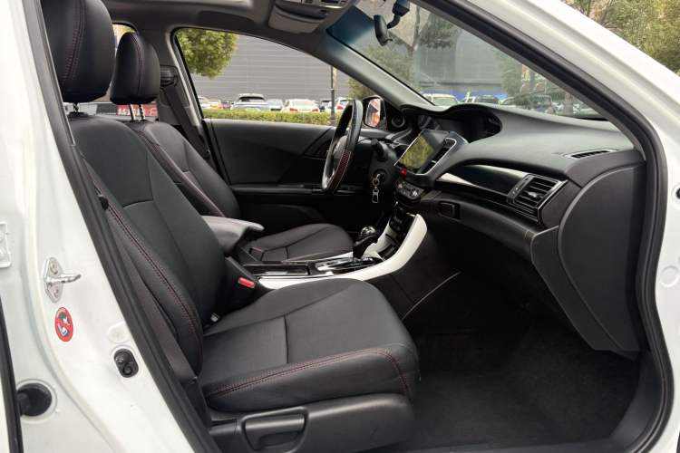 Used Honda Accord 2016 2.0L Comfort Edition
