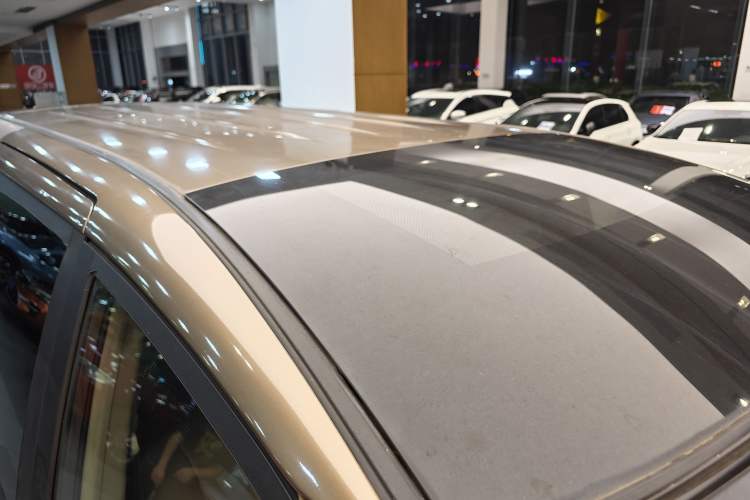 Used BYD M6 2013 2.4L Automatic Luxury Model
