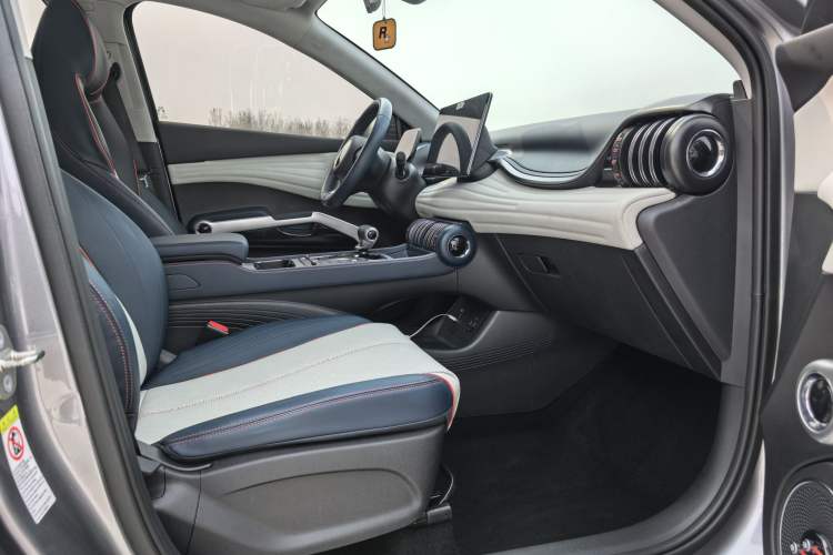 Used BYD Yuan PLUS 2022 430 km Luxury Version Interior 4