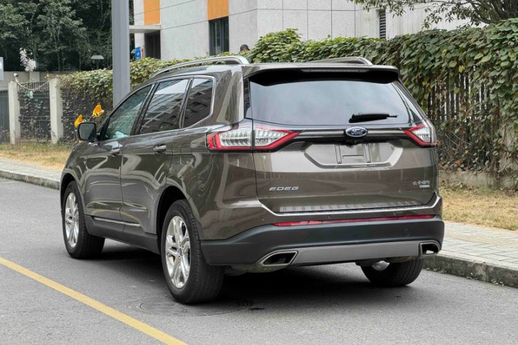 Used Ford Edge 2015 2.0T GTDi Two-Wheel-Drive High-Line Version