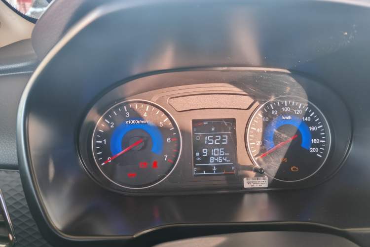 Used Dongfeng Fengon 330 2019 1.5L 330S Manual Comfort Version China VI Standard
