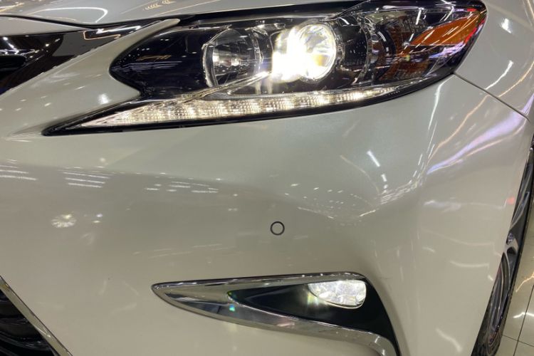 Used Lexus ES 2015 300h Comfort Edition