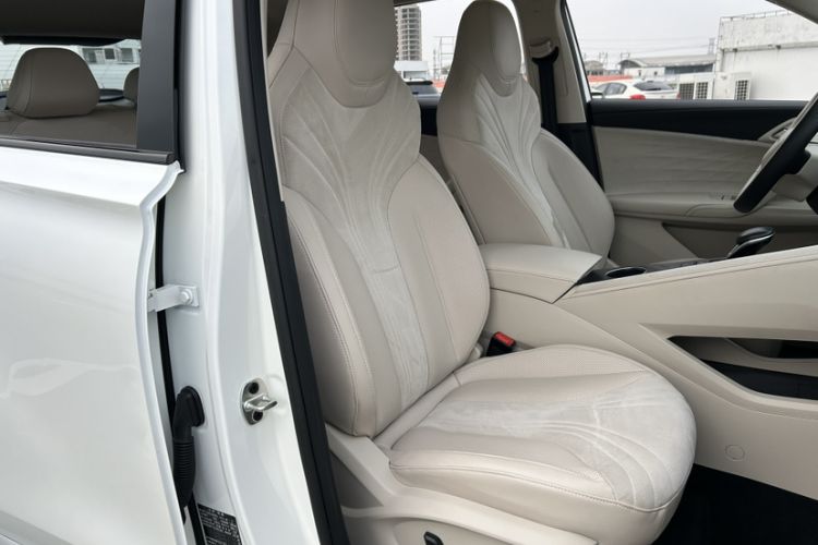 Used Roewe D5X DMH 2024 135 Tech Edition