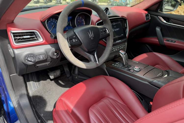 Used Maserati Ghibli 2019 3.0T Luxury Edition China VI Standard Interior 4