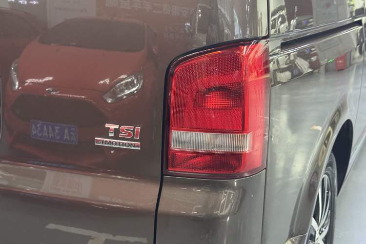 Used Volkswagen Multivan 2012 2.0 TSI Four-Wheel Drive Deluxe Edition