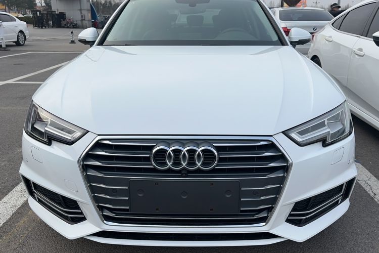 Used Audi A4L 2018 30th Anniversary Edition 40 TFSI Fashion Model
