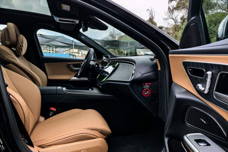 Used Mercedes-Benz E-Class 2026 E 260 L Classic Edition
