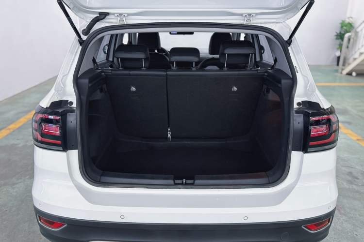 Used Volkswagen Tacqua 2020 1.5L Automatic Yue Interior 6