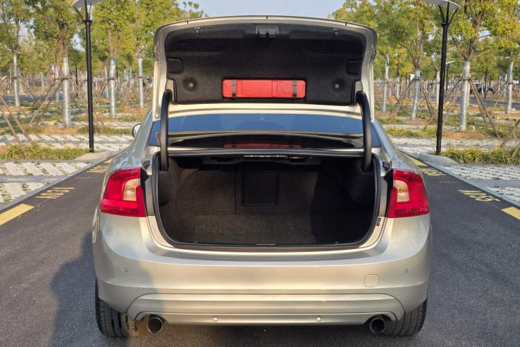 Used Volvo S60 2018 S60L T3 Smart Progress Edition
