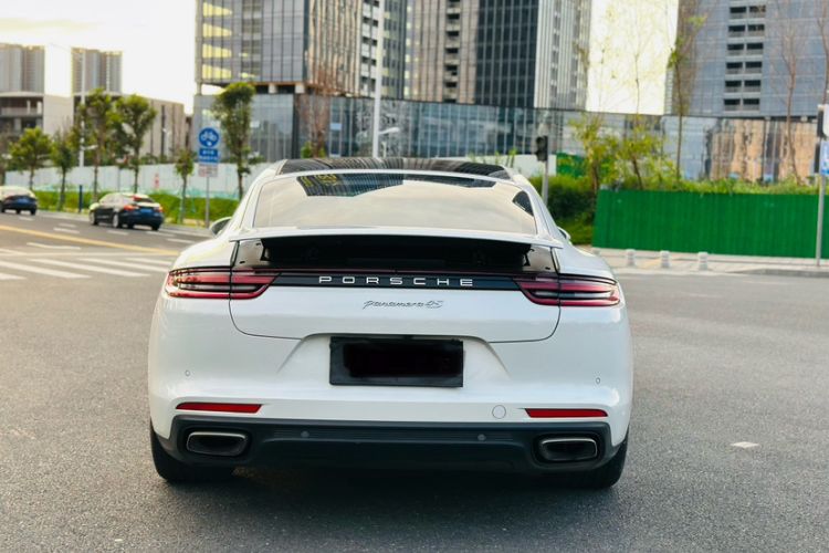 Used Porsche Panamera 2017 Panamera 4 Executive Long Wheelbase 3.0T
