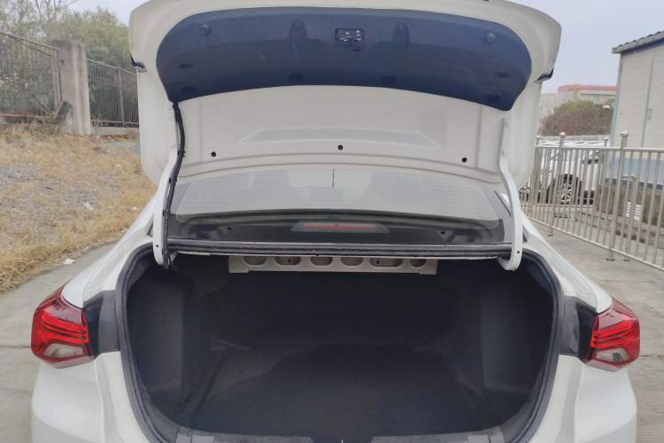 Used Chevrolet Cavalier 2022 325T Automatic Enjoyment Edition