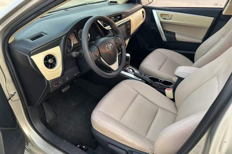 Used Toyota Corolla 2017 Revised Version 1.2T S-CVT GL-i Interior 2