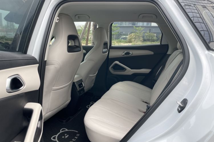 Used BYD Yuan UP 2025 Intelligent Driving Version 401 km Leading Edition Interior 4