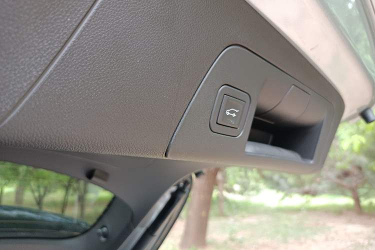 Used Buick Envision 2025 25T Entry-Grade Platinum Edition Exterior 5