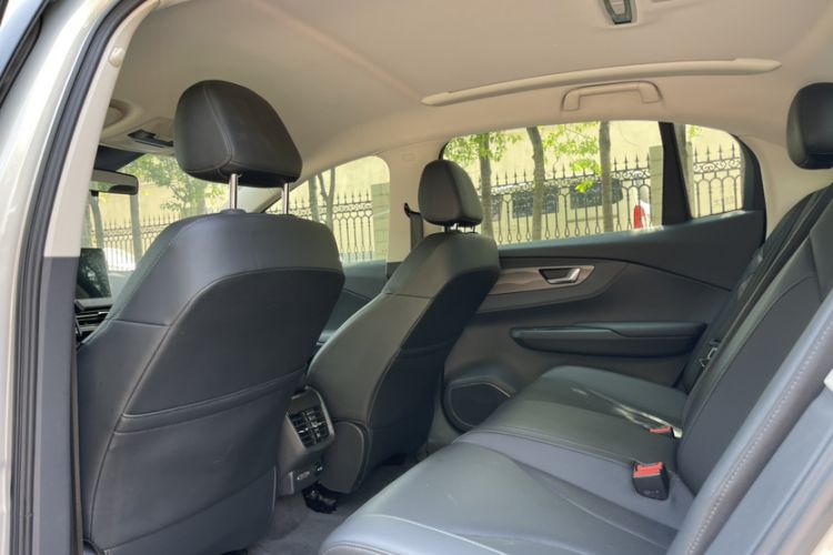 Used Hongqi E-QM5 2022 431 km Charge & Enjoy Edition