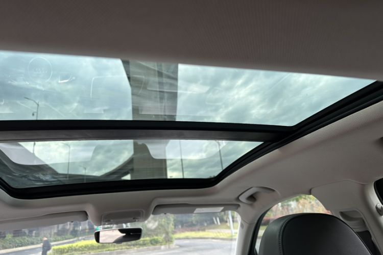 Used Audi Q3 2016 35 TFSI quattro all-wheel-drive style model Headliner