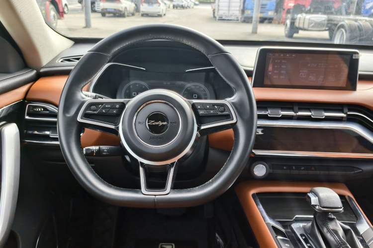 Used Zotye T500 2018 1.5T Automatic Smart Connected Prestige Model Steering Wheel