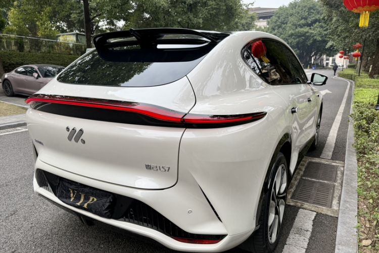 Used IM LS7 2023 100kWh Lux All-Wheel-Drive Version