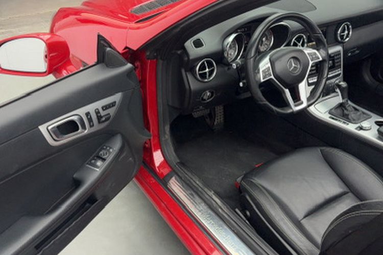 Used Mercedes-Benz SLK-Class 2011 SLK 200 Fashion Model