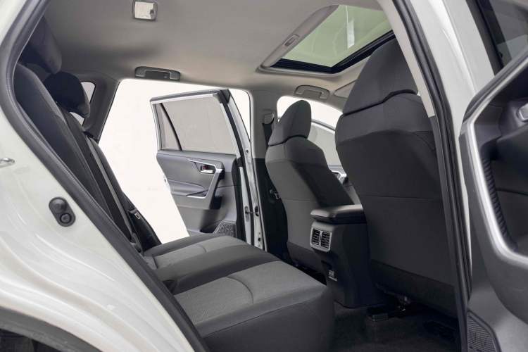 Used Toyota RAV4 2021 2.0L CVT Two-Wheel Drive Fashion Edition
