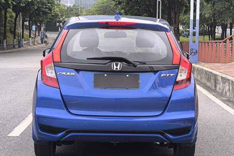 Used Honda Fit 2018 1.5L CVT Comfort Version Exterior 6