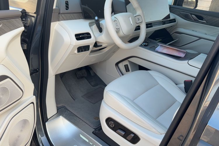 Used Wey Gaoshan 2025 Four-Wheel Drive Alpine 8