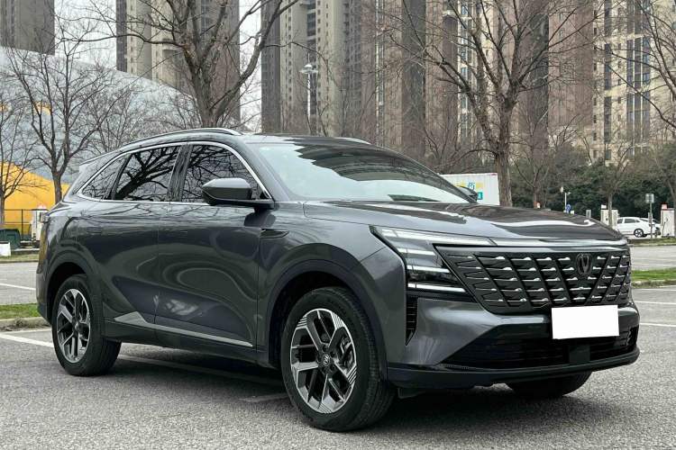 Used Changan CS75 PLUS 2025 4th Generation 1.5T New Blue Whale Smart Whale Enjoyment Edition