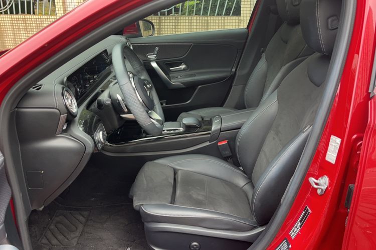 Used Mercedes-Benz A-Class 2020 Restyled A 200 L Sport Sedan Fashion Version
