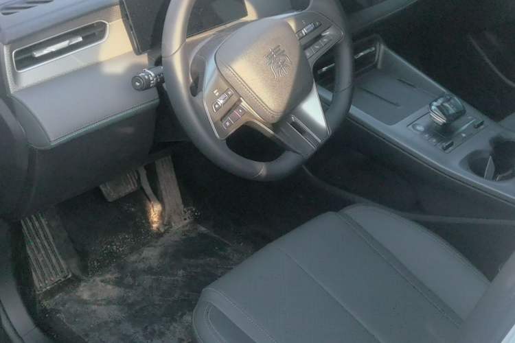 Used BYD Qin PLUS 2025 DM-i Smart Drive 55KM Leading Model