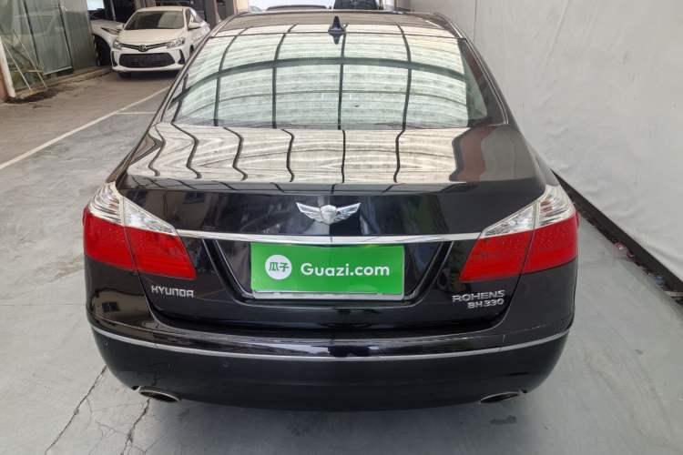 Used Hyundai Genesis 2012 3.3L GDI Prestige Edition
