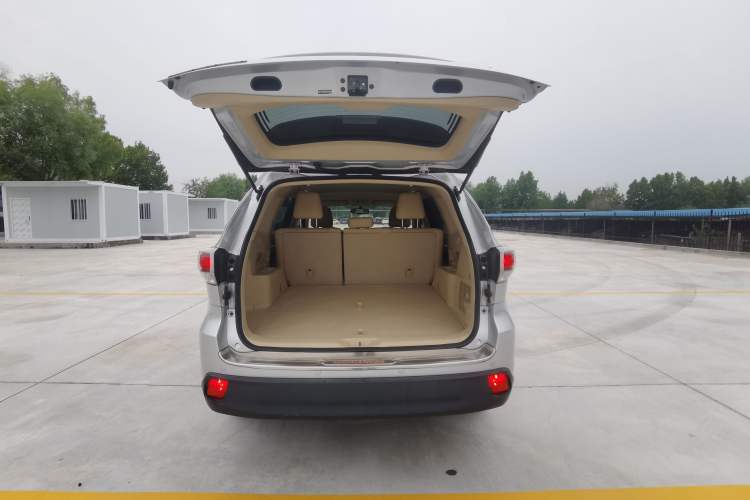 Used Toyota Highlander 2017 2.0T Two-Wheel Drive Elite Edition 5 Seats
