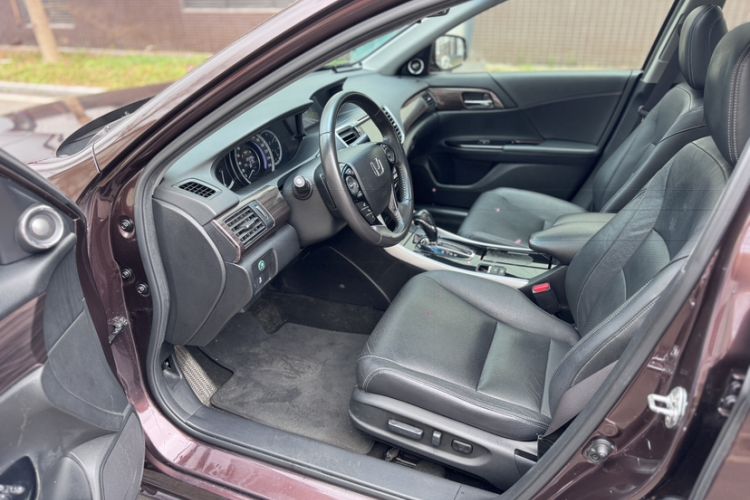 Used Honda Accord 2016 2.4L Luxury Edition
