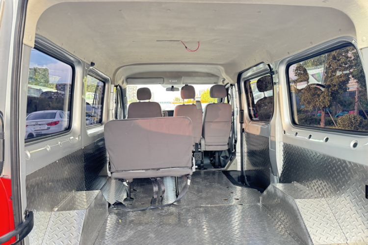 Used Foton Toano 2020 2.5T Manual Tongtu Short Wheelbase Flat Roof 5/6/7-Seater 4J25TC3