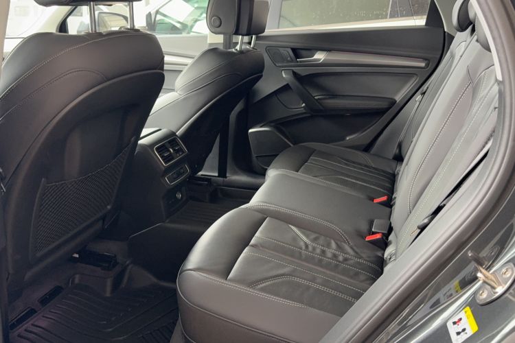 Used Audi Q5L 2022 Updated 40T Luxury Dynamic Edition Interior 4