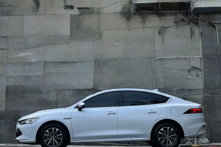 Used BYD Qin PLUS 2024 HONOR Edition DM-i 55KM Leading Model
