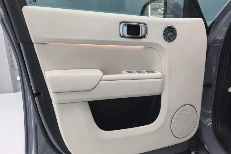 Used Li Auto L7 2025 Ultra Smart Refreshed Edition Interior 4