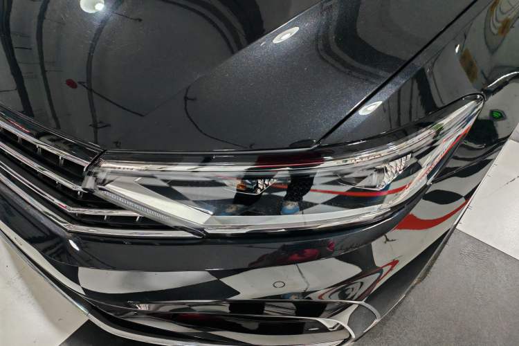 Used Volkswagen Magotan 2024 2 Million Units Zhongxiang Version 330TSI DSG Luxury Edition Exterior 7