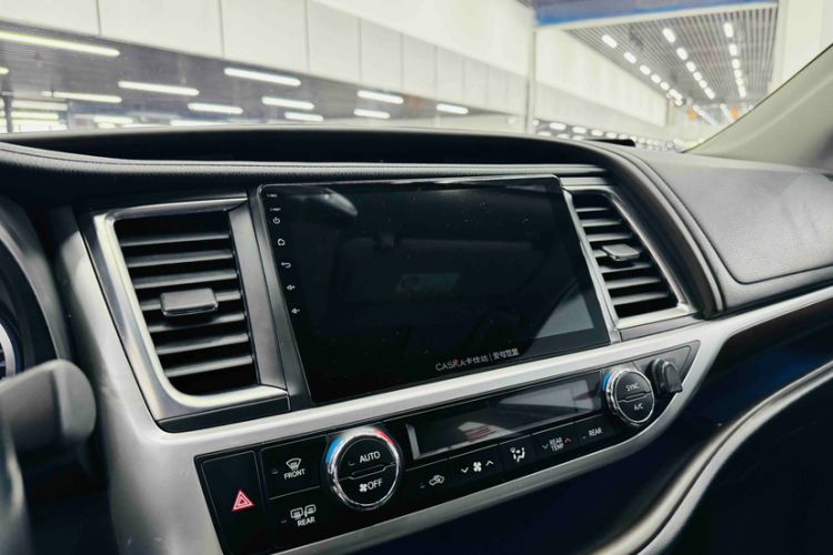 Used Toyota Highlander 2017 2.0T Four-Wheel Drive Ultimate Edition 7 Seats Audio And AC Panel