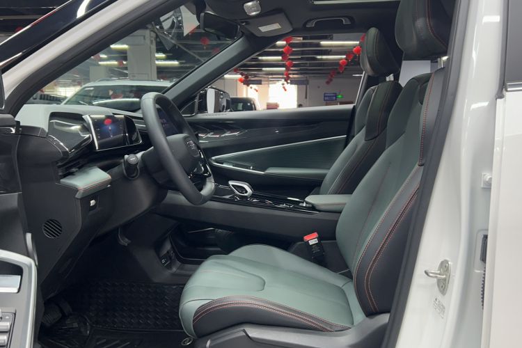 Used Geely Auto Emgrand X7 Sport 2024 1.5TD Dragon Edition
